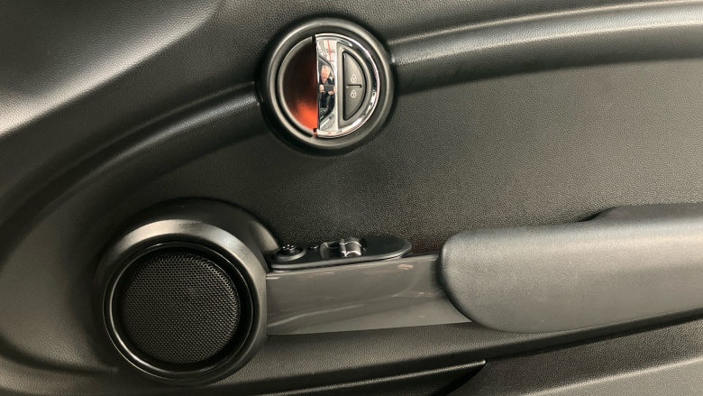 MINI Hatchback 1.5 Cooper Classic II 3dr Petrol Hatchback